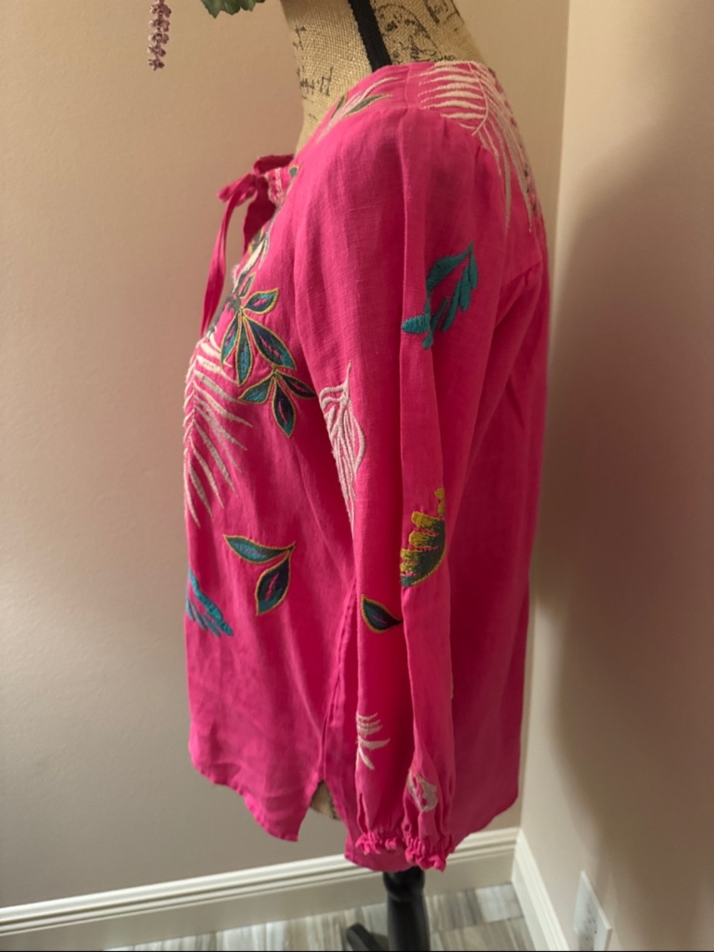 Johnny Was pink embroidered top - Picture 4 of 5